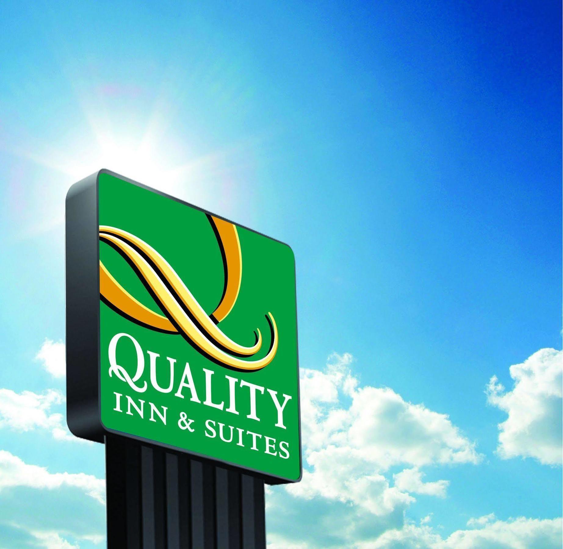 Quality Inn & Suites Silverdale Bangor-Keyport Exterior foto