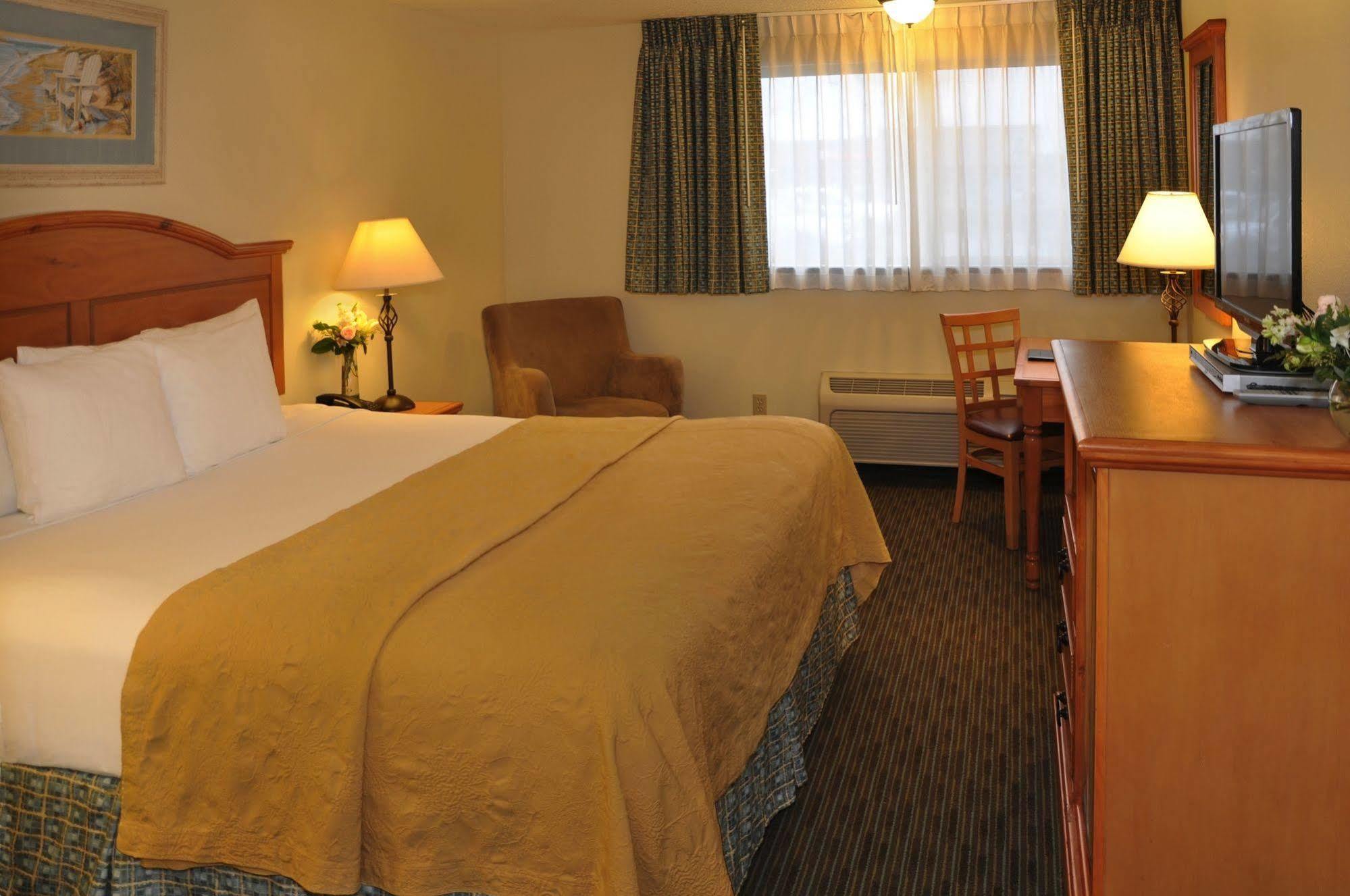 Quality Inn & Suites Silverdale Bangor-Keyport Exterior foto